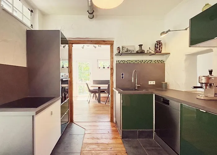 Dom wakacyjny Denkmalgeschuetztes Haeuschen Mit Schwimmteich *