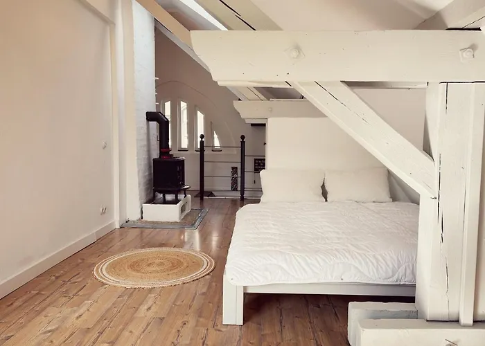 Denkmalgeschuetztes Haeuschen Mit Schwimmteich Prázdninový dům *